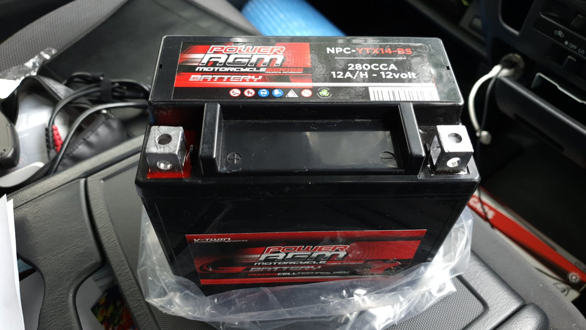 Aux14 discount battery mercedes